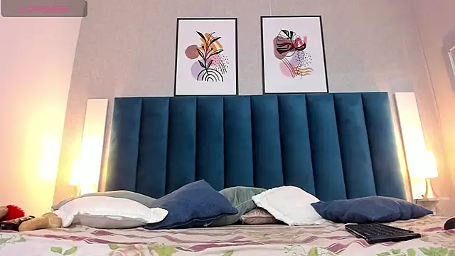 MiaMidnnightt online show from December 24, 2024, 11:49 am