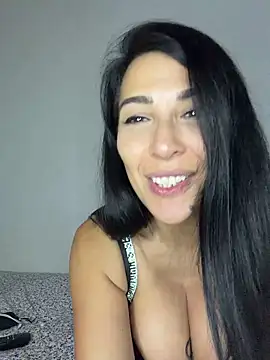 Snapshot of Cataleya80 chatting on April 24, 2026, 10:45 pm Cataleya80 online show from April 24, 2026, 10:45 pm