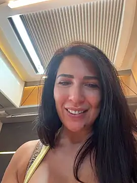 Snapshot of Cataleya80 chatting on May 5, 2026, 11:07 am Cataleya80 online show from May 5, 2026, 11:07 am