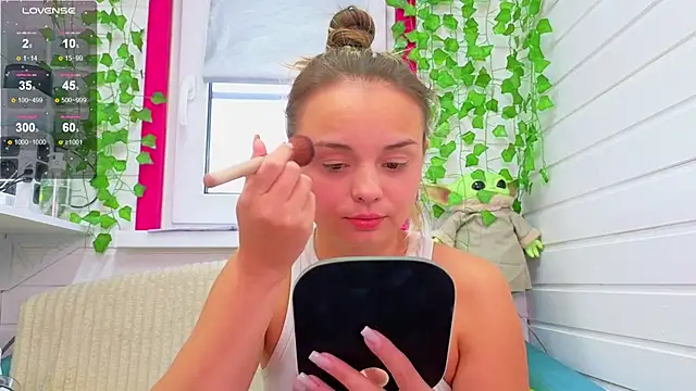 Misss Vikk online show from September 26, 2025, 6:39 am