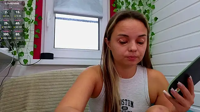 Misss Vikk online show from October 13, 2025, 7:52 am