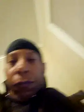 Snapshot of Vybezmaster chatting on November 16, 2025, 5:02 am Vybezmaster online show from November 16, 2025, 5:02 am