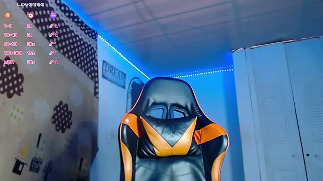 Snapshot of Adam_Hudsond chatting on November 30, 2025, 10:03 pm Adam Hudsond online show from November 30, 2025, 10:03 pm