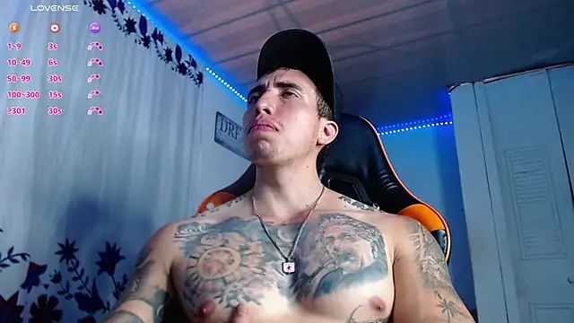 Snapshot of Adam_Hudsond chatting on December 19, 2025, 9:44 pm Adam Hudsond online show from December 19, 2025, 9:44 pm