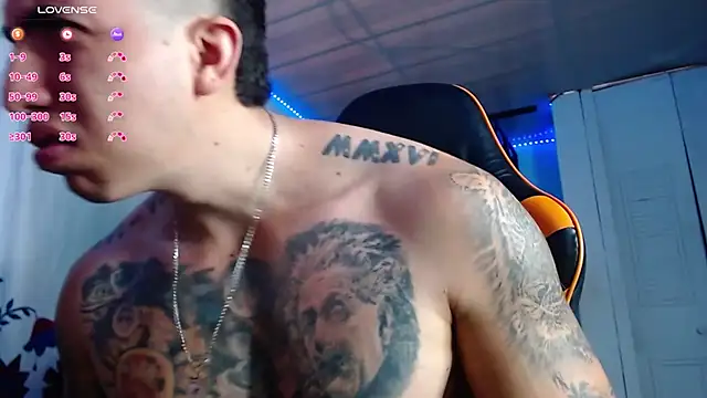 Snapshot of Adam_Hudsond chatting on January 15, 2026, 12:10 pm Adam Hudsond online show from January 15, 2026, 12:10 pm