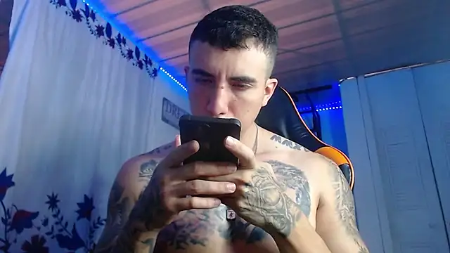 Snapshot of Adam_Hudsond chatting on February 6, 2026, 1:03 pm Adam Hudsond online show from February 6, 2026, 1:03 pm