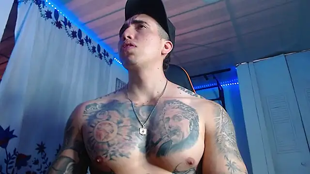 Snapshot of Adam_Hudsond chatting on February 12, 2026, 12:44 pm Adam Hudsond online show from February 12, 2026, 12:44 pm