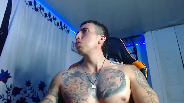 Snapshot of Adam_Hudsond chatting on February 15, 2026, 12:07 am Adam Hudsond online show from February 15, 2026, 12:07 am