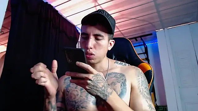 Snapshot of Adam_Hudsond chatting on March 31, 2026, 2:50 pm Adam Hudsond online show from March 31, 2026, 2:50 pm