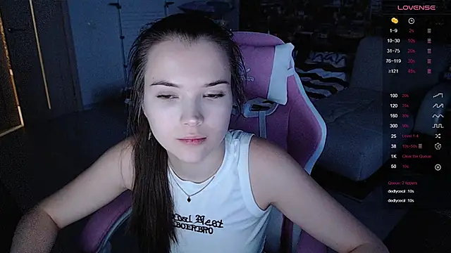 Eva Davie online show from February 25, 2025, 3:49 pm