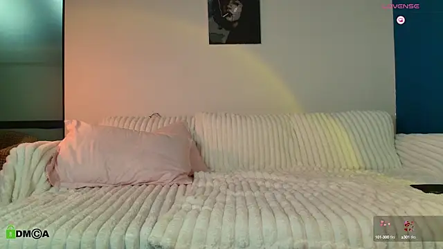 Snapshot of Kylie_Desire chatting on October 3, 2025, 3:47 am Kylie Desire online show from October 3, 2025, 3:47 am