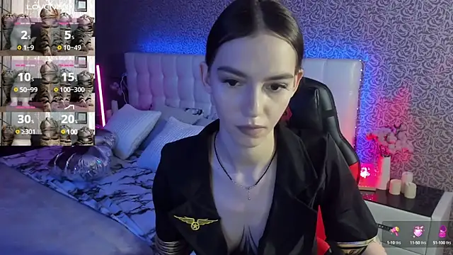 SophieCatty online show from March 10, 2025, 11:42 am