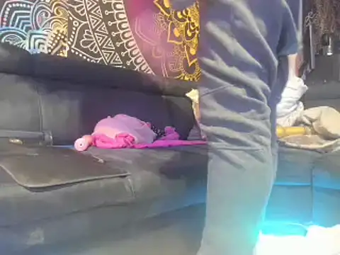 Snapshot of slankecrosdresser chatting on December 11, 2024, 7:09 am slankecrosdresser online show from December 11, 2024, 7:09 am