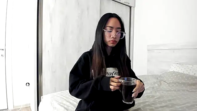 itsyourcassie online show from January 18, 2025, 2:47 am