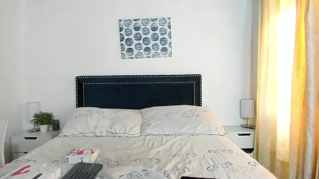 ZulyMichels online show from December 26, 2024, 12:49 pm