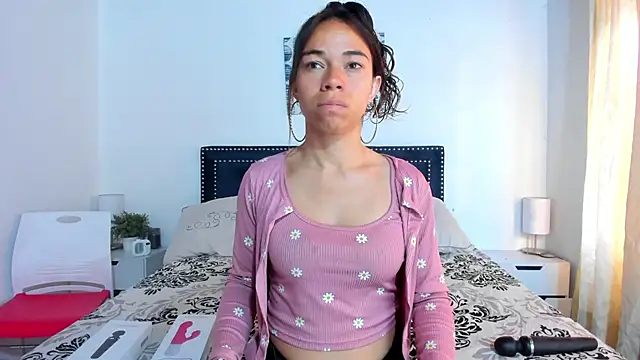 ZulyMichels online show from January 10, 2025, 12:36 pm