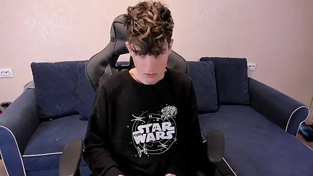 James Mills online show from October 15, 2025, 7:14 pm