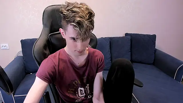 James Mills online show from November 8, 2025, 7:12 pm