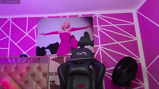 Ortegakim online show from January 5, 2025, 10:43 am