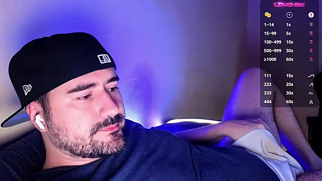 DominantTheo online show from December 11, 2024, 2:41 am