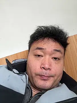 S00 online show from December 18, 2025, 3:56 am