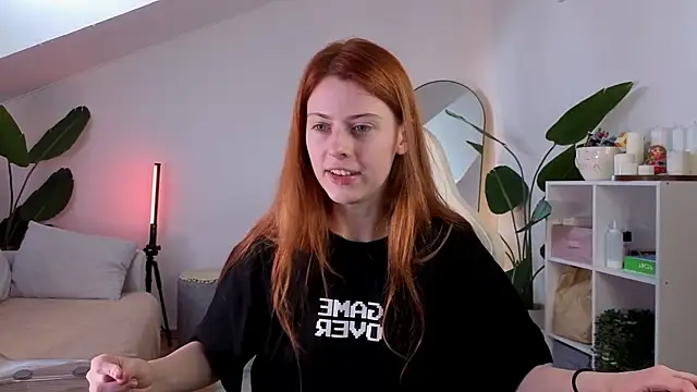 doll lesli online show from October 10, 2025, 9:19 am