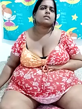 Snapshot of SusanaEshwar chatting on February 13, 2026, 10:17 pm SusanaEshwar online show from February 13, 2026, 10:17 pm