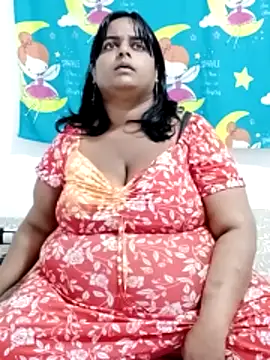 Snapshot of SusanaEshwar chatting on February 14, 2026, 10:39 pm SusanaEshwar online show from February 14, 2026, 10:39 pm