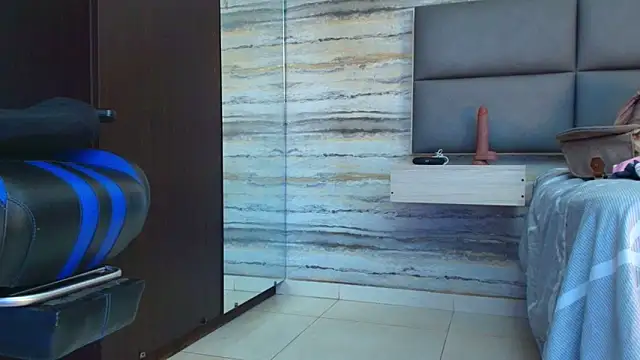 Snapshot of oliver__brown chatting on December 18, 2025, 12:49 am oliver brown online show from December 18, 2025, 12:49 am