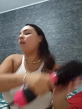 LizzRouse online show from December 15, 2025, 5:06 pm