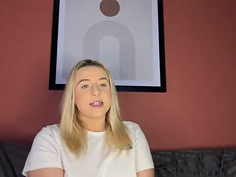 Strongqueen online show from December 24, 2024, 9:22 pm