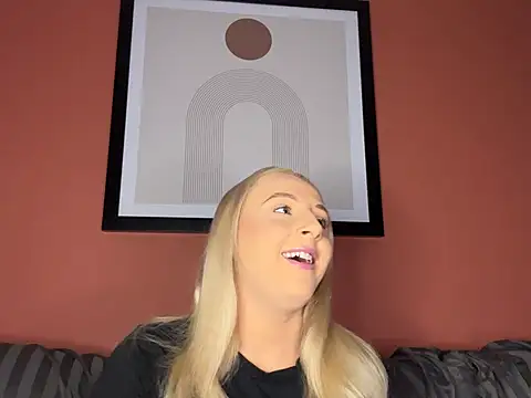 Strongqueen online show from December 29, 2024, 8:04 pm