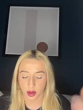 Strongqueen online show from February 2, 2025, 10:39 pm