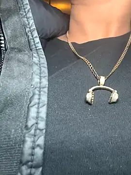 Strongqueen online show from September 18, 2025, 7:16 pm