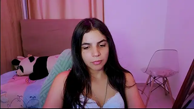 Snapshot of _elenna chatting on April 30, 2026, 6:14 pm elenna online show from April 30, 2026, 6:14 pm