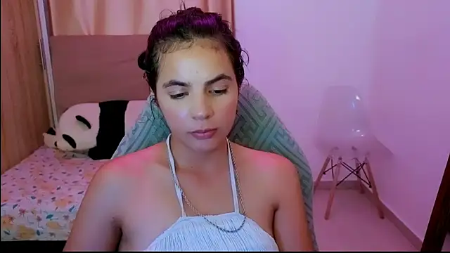 Snapshot of _elenna chatting on May 12, 2026, 5:54 pm elenna online show from May 12, 2026, 5:54 pm