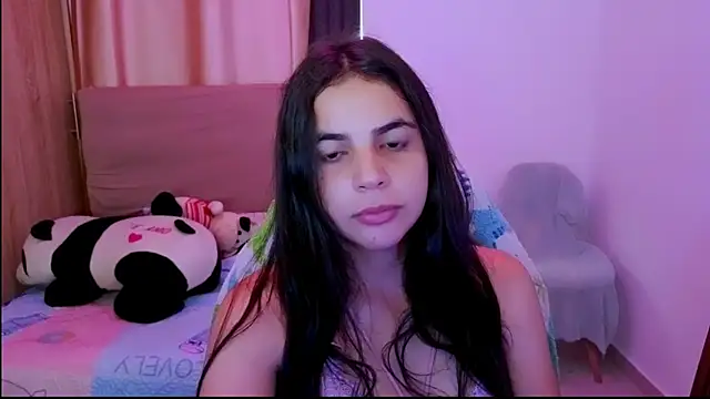 Snapshot of _elenna chatting on May 26, 2026, 6:37 pm elenna online show from May 26, 2026, 6:37 pm