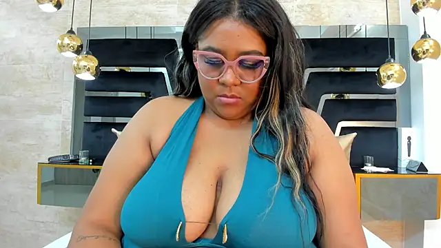 BiancaFollerach online show from March 8, 2025, 5:54 pm