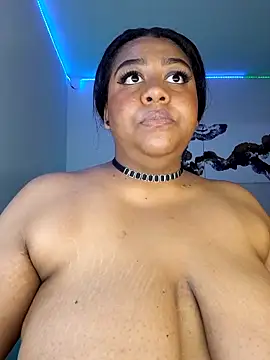 BiancaFollerach online show from April 8, 2026, 11:54 am