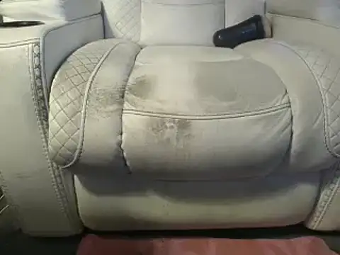 honeylovelace online show from October 28, 2025, 2:42 pm