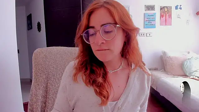 Snapshot of linda_giggle chatting on December 11, 2024, 4:42 pm linda giggle online show from December 11, 2024, 4:42 pm