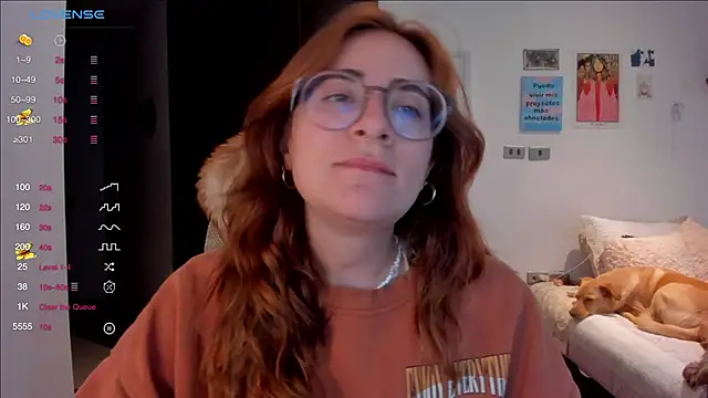 Snapshot of linda_giggle chatting on December 12, 2024, 12:16 am linda giggle online show from December 12, 2024, 12:16 am