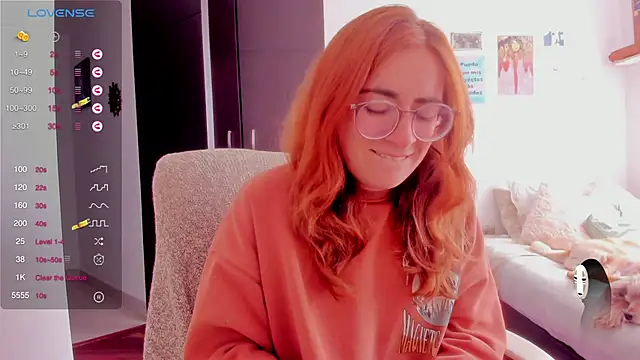 Snapshot of linda_giggle chatting on December 13, 2024, 4:49 pm linda giggle online show from December 13, 2024, 4:49 pm