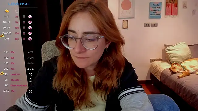 Snapshot of linda_giggle chatting on December 23, 2024, 11:06 pm linda giggle online show from December 23, 2024, 11:06 pm