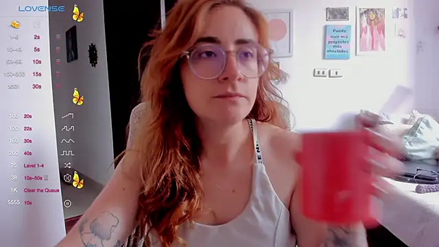 Snapshot of linda_giggle chatting on January 10, 2025, 1:52 pm linda giggle online show from January 10, 2025, 1:52 pm