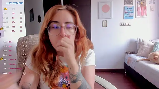 Snapshot of linda_giggle chatting on January 15, 2025, 1:31 pm linda giggle online show from January 15, 2025, 1:31 pm