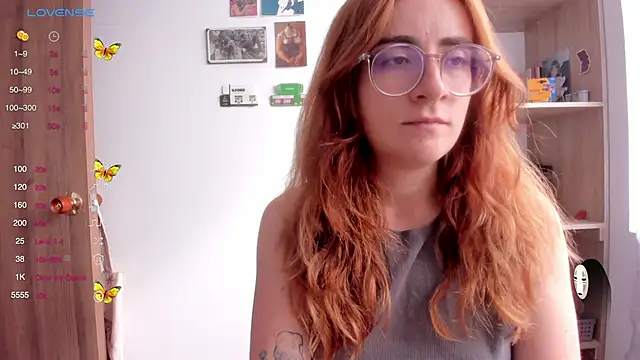 Snapshot of linda_giggle chatting on February 19, 2025, 1:39 pm linda giggle online show from February 19, 2025, 1:39 pm