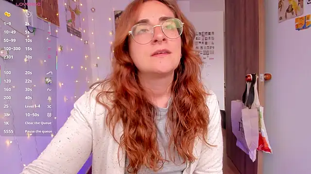 Snapshot of linda_giggle chatting on September 18, 2025, 2:08 pm linda giggle online show from September 18, 2025, 2:08 pm