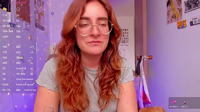 Snapshot of linda_giggle chatting on September 19, 2025, 2:40 pm linda giggle online show from September 19, 2025, 2:40 pm