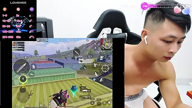 Snapshot of Naughty--asian chatting on October 18, 2025, 2:18 pm Naughty--asian online show from October 18, 2025, 2:18 pm